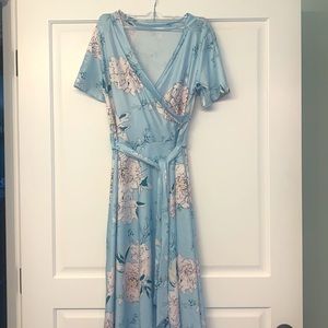 Size small midi floral dress.